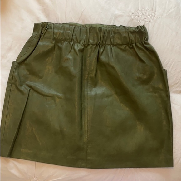Zara Green Skirt - Picture 3 of 3